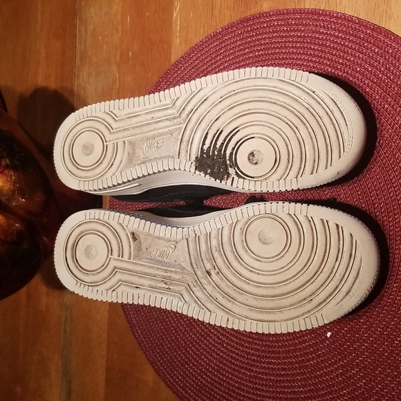 Nike Air Force One AF1. Size 6.5 - Picture 10 of 12